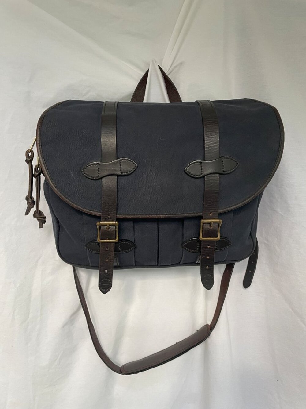 Filson Rugged Twill Carry-On 240 Bag Navy